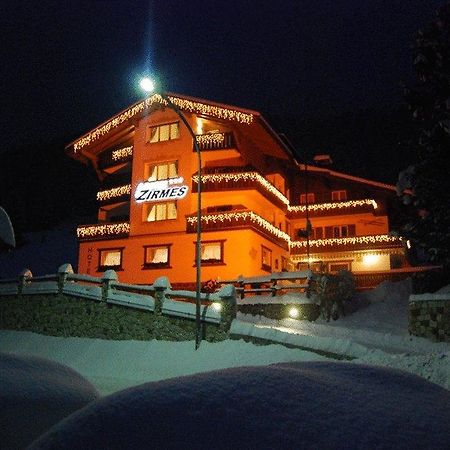 Hotel Zirmes Moena Kültér fotó