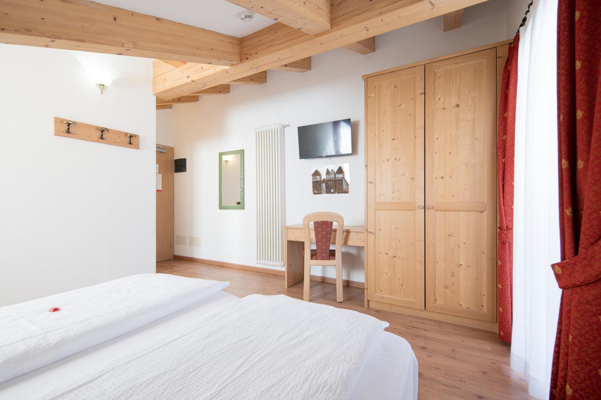 Hotel Zirmes Moena Kültér fotó