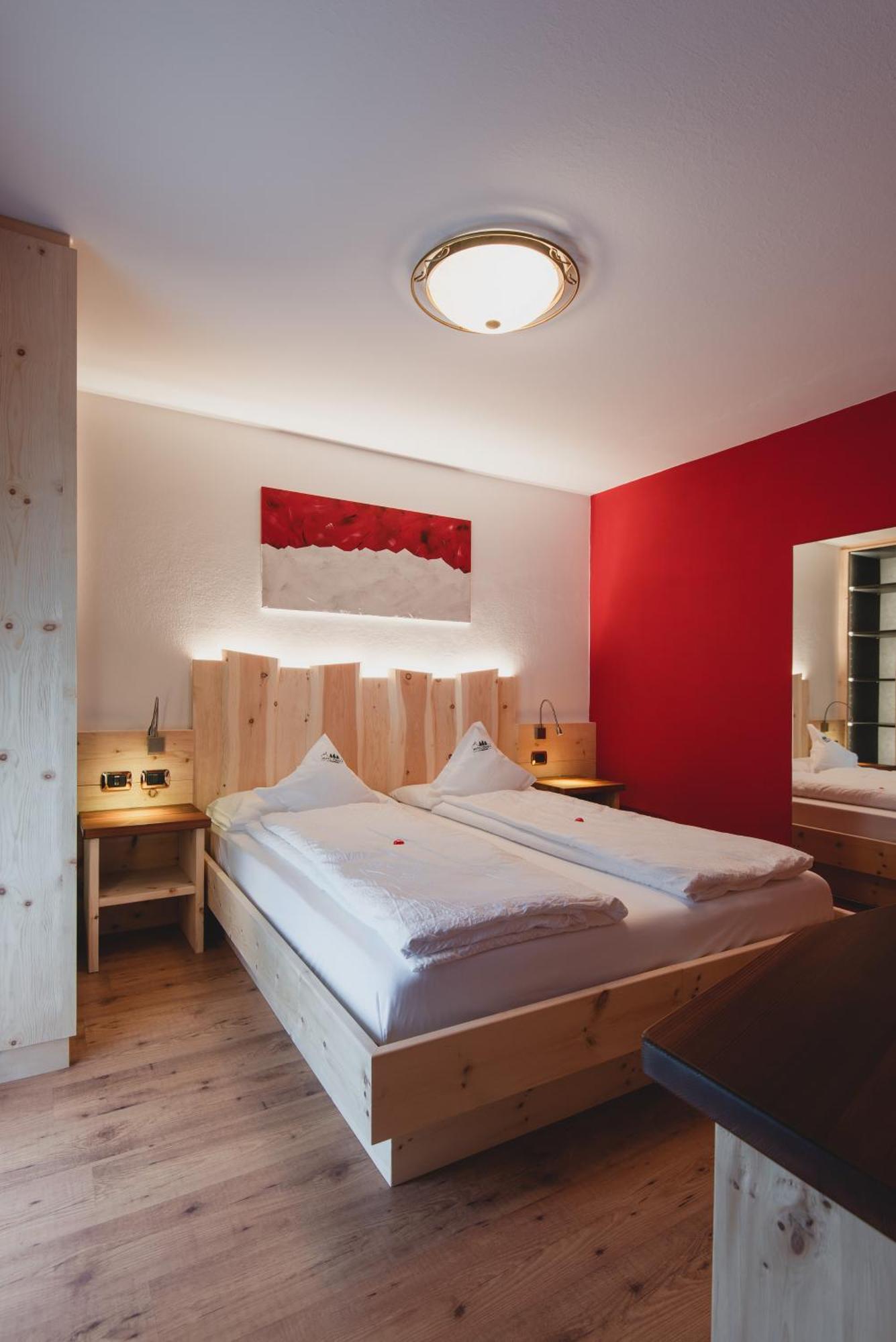 Hotel Zirmes Moena Kültér fotó