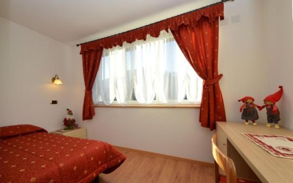 Hotel Zirmes Moena Kültér fotó