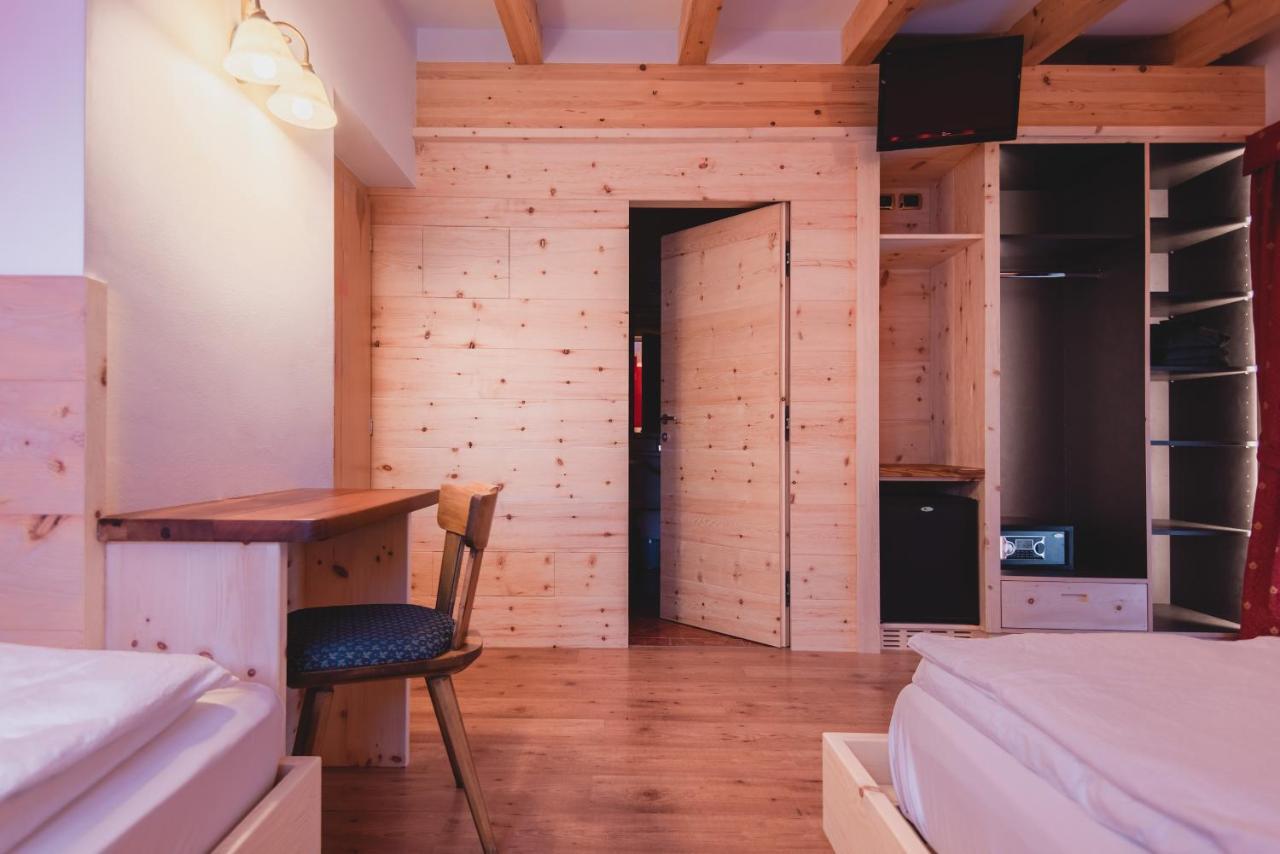 Hotel Zirmes Moena Kültér fotó