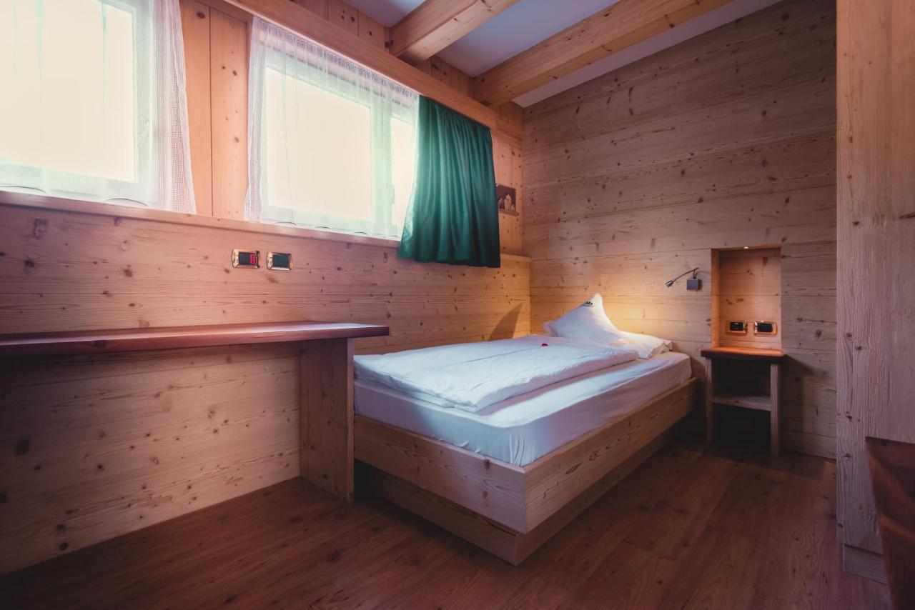 Hotel Zirmes Moena Kültér fotó